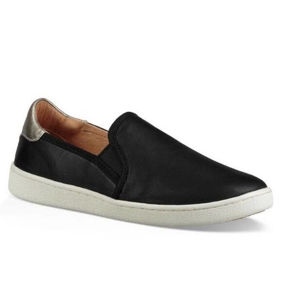 UGG Cas Black Leather Slip On Sneakers Gold Padded Heel Size 7.5 Boho Minimalist - Picture 1 of 11
